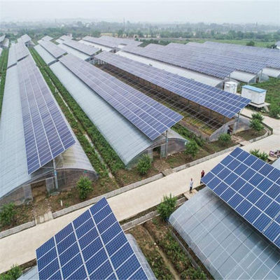 Conservação de calor de estufa com armazenamento de grande capacidade e painéis fotovoltaicos