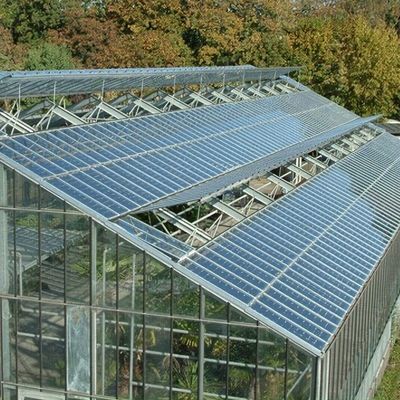 Conservação de calor de estufa com armazenamento de grande capacidade e painéis fotovoltaicos
