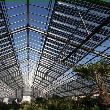 Estufas fotovoltaicas comerciais com material de revestimento de película e aquecimento não aquecido