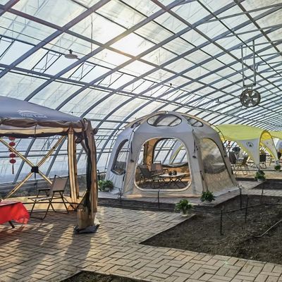 Plantio de flores Sistema de irrigação por gotejamento Estufas de sol com pedido personalizado